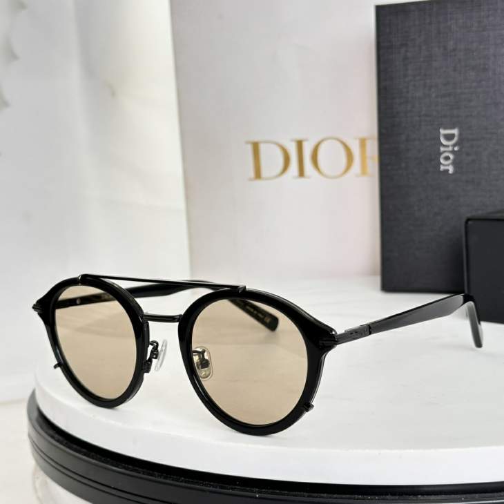 Picture of Dior Sunglasses _SKUfw77644405fw
